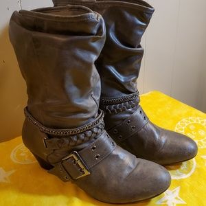 boots decree Brown  Shoes  Tethered Boots Poshmark Look  Decree  8medium